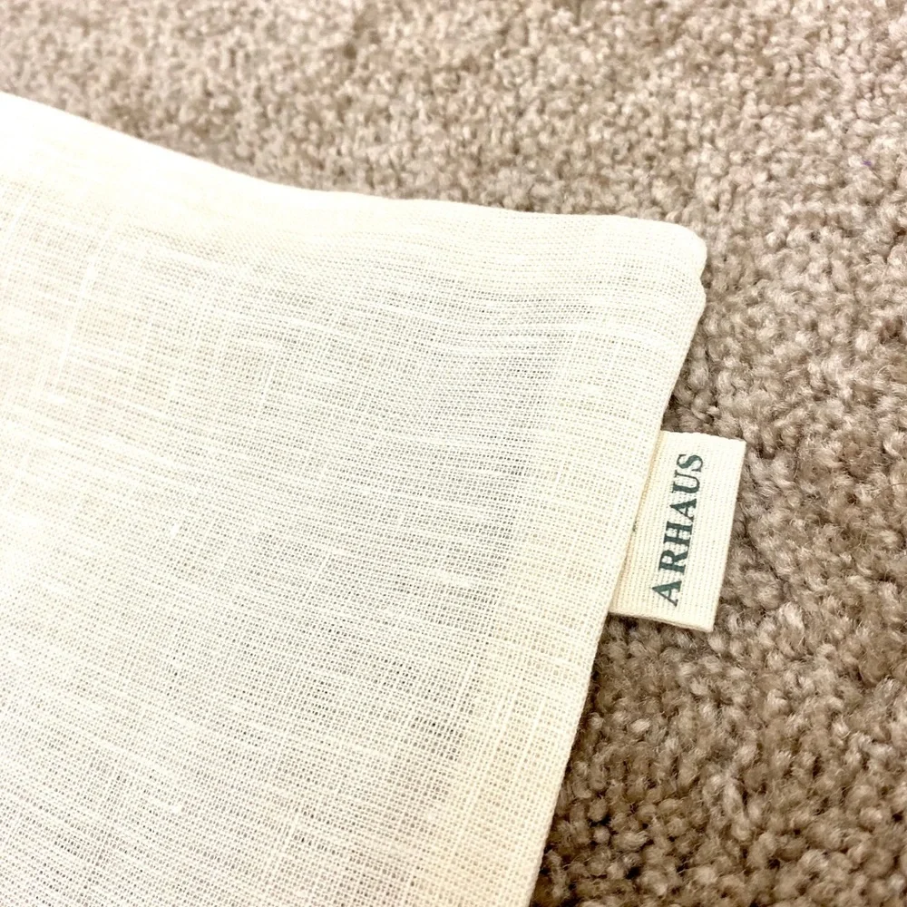 NEW TWO Arhaus Italian Linen Pillowcase Set - Picture 3 of 8